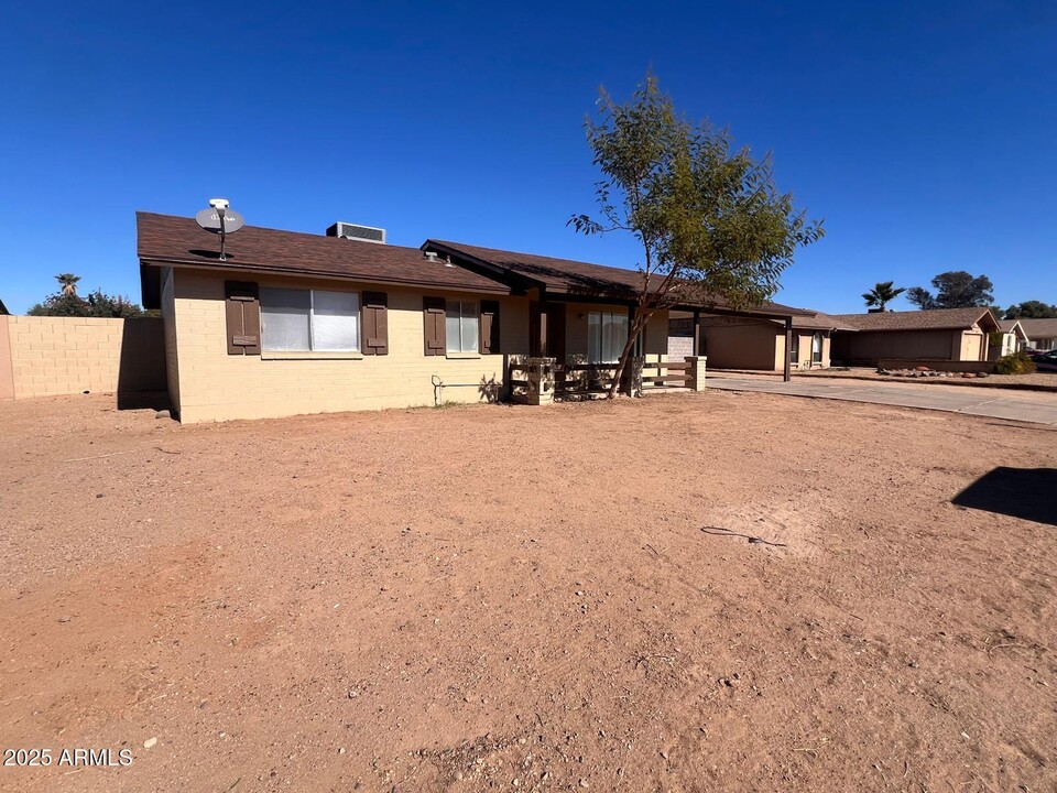 1342 W Morrow Dr in Phoenix, AZ - Building Photo