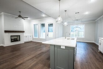 7219 Rolling Acres Place in Tyler, TX - Building Photo - Building Photo