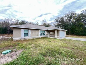 83 Guava Pass in Ocklawaha, FL - Building Photo - Building Photo