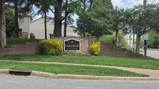 9628 Vinca Cir in Charlotte, NC - Foto de edificio - Building Photo