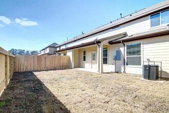 12238 Roy Mix Bohn Lane in Houston, TX - Foto de edificio - Building Photo