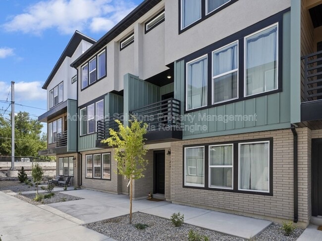 property at 142 Amboise Ct