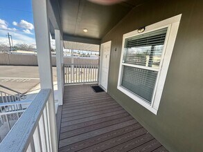 530 S Alma School Rd in Mesa, AZ - Foto de edificio - Building Photo