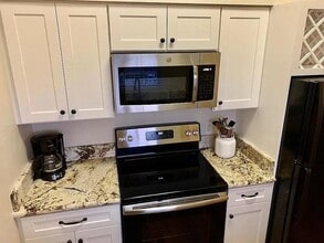 4276 Calinda Ln in Niceville, FL - Building Photo - Building Photo