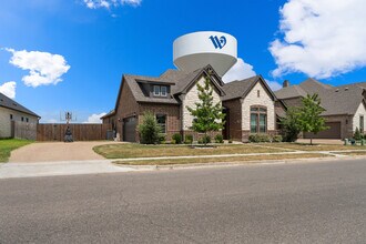 2308 Paddington Way in Lorena, TX - Building Photo - Building Photo