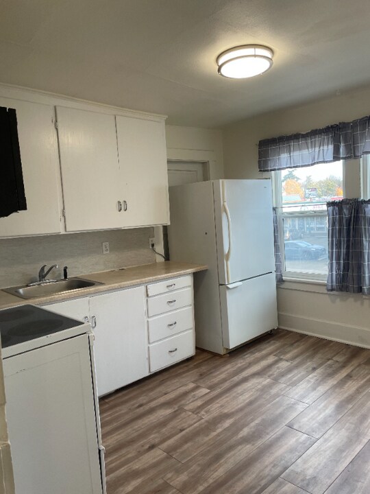 412 S Lincoln St in Port Angeles, WA - Building Photo