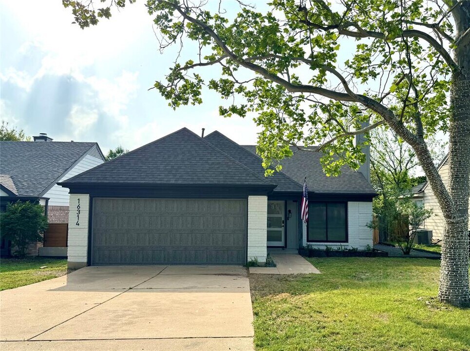 16314 Kicking Bird Dr in Leander, TX - Building Photo
