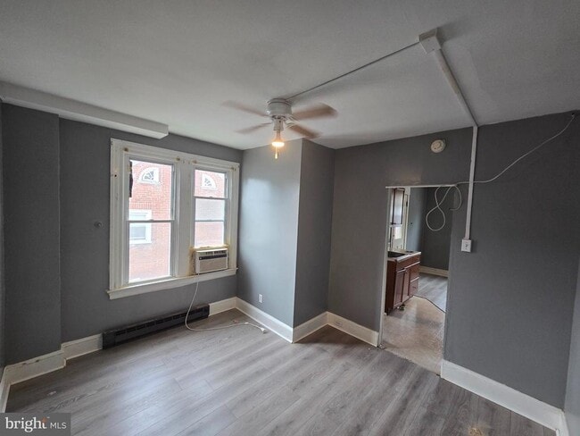 105 W 24th St in Chester, PA - Building Photo - Building Photo