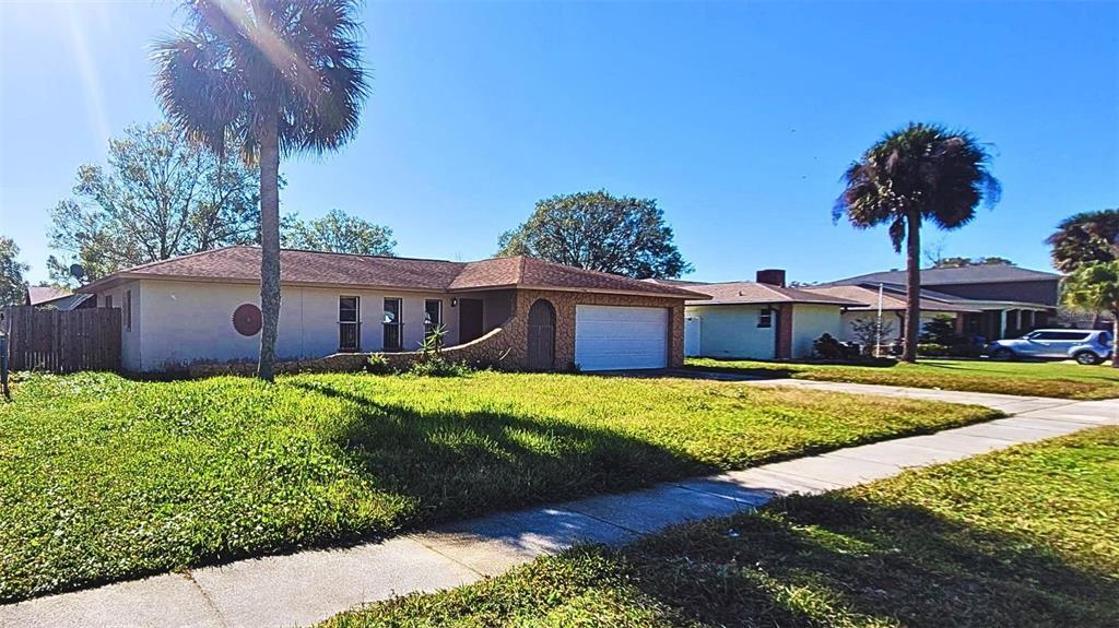 1704 Tahiti Pl in Kissimmee, FL - Building Photo