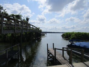 43 Lake Griffin Dr in Fruitland Park, FL - Building Photo - Building Photo