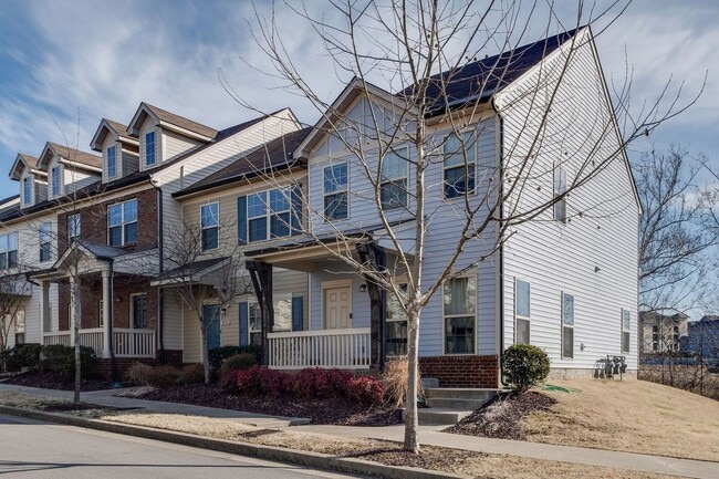 property at 1827 Wild Oaks Ct