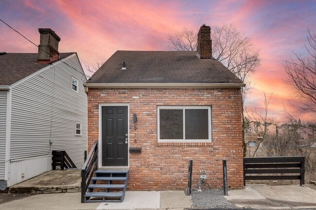 918 Excelsior St in Pittsburgh, PA - Building Photo - Building Photo