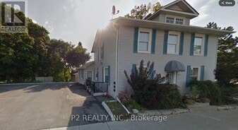 253 Prospect St in Newmarket, ON - Building Photo