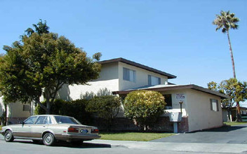 3549 Agate Dr in Santa Clara, CA - Foto de edificio - Building Photo