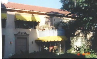 1428-1450 N Laurel Ave in West Hollywood, CA - Building Photo