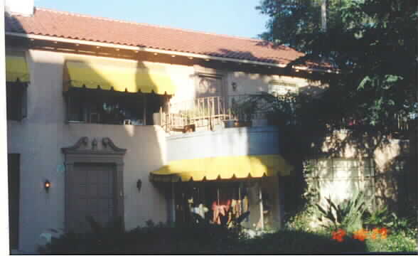 1428-1450 N Laurel Ave in West Hollywood, CA - Foto de edificio