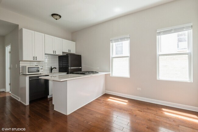 3505 N Sheffield Ave in Chicago, IL - Building Photo - Building Photo