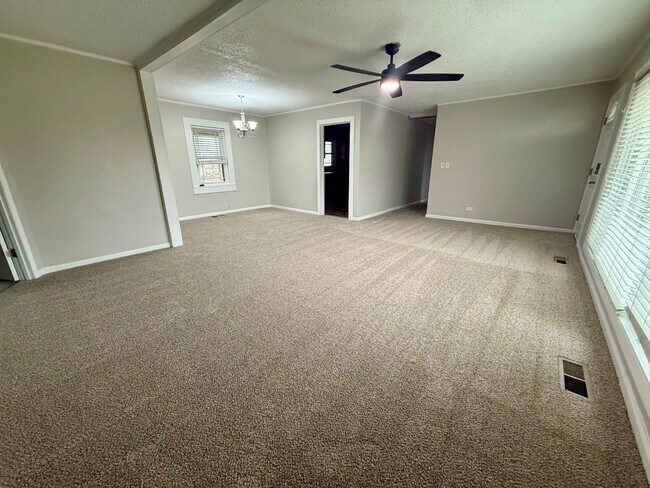 1303 Highpoint Rd in Albertville, AL - Building Photo - Building Photo