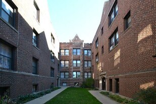 3137 N Hamlin Ave, Unit J09P in Chicago, IL - Building Photo