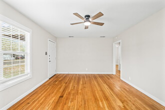 2715 36th St in Lubbock, TX - Foto de edificio - Building Photo