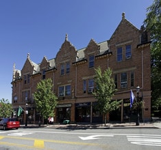 2 Green Village Rd in Madison, NJ - Building Photo - Building Photo