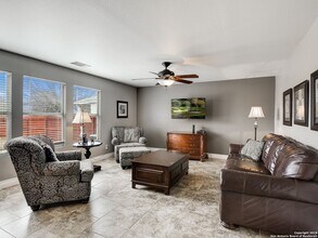 3946 Wisteria Way in San Antonio, TX - Building Photo - Building Photo