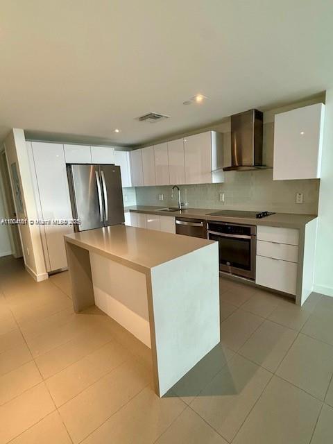 property at 1600 NE 1st Ct
