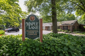 Maple Lane Apartments in Elkhart, IN - Building Photo - Building Photo