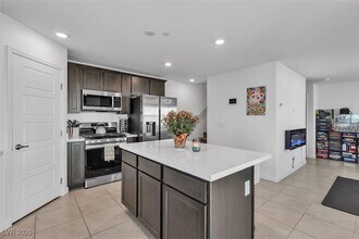 901 Jigglypuff Pl in Henderson, NV - Building Photo - Building Photo