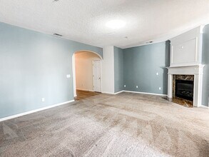 326 Azalea Cir in Cumming, GA - Building Photo - Building Photo
