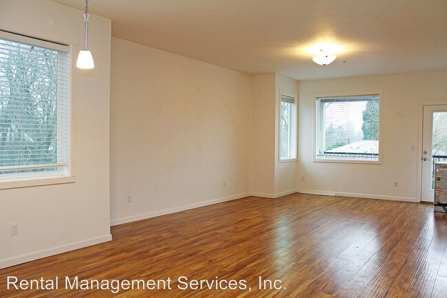 1555 N Willis Blvd in Portland, OR - Building Photo - Building Photo