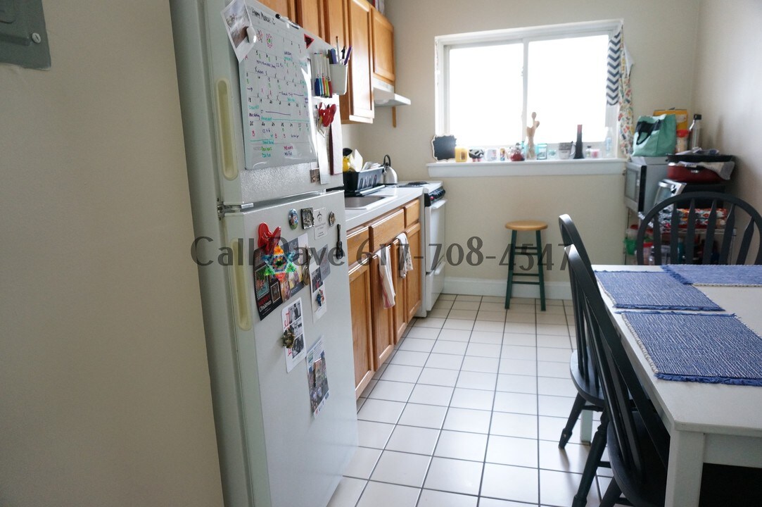 65 Chiswick Rd-Unit -12V in Brighton, MA - Building Photo