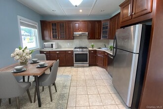 21 Franklin Ave in Glen Cove, NY - Building Photo - Building Photo