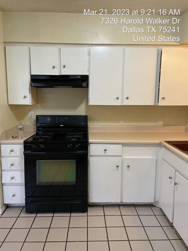 7326 Harold Walker Dr in Dallas, TX - Building Photo - Building Photo
