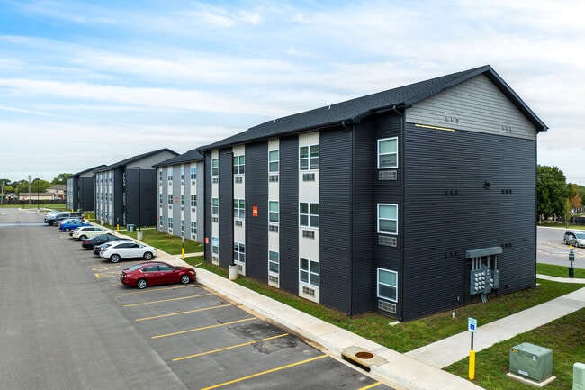 Aero in Wichita, KS - Foto de edificio - Building Photo