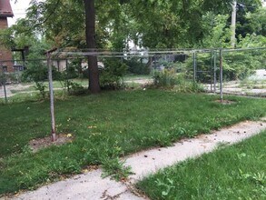 3912 W Roberts St in Milwaukee, WI - Building Photo - Building Photo