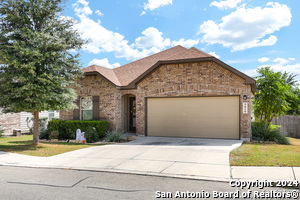 9010 Moccasin Lake in San Antonio, TX - Building Photo