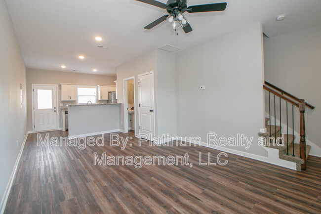 1115 Hillwood Dr in Clarksville, TN - Building Photo - Building Photo