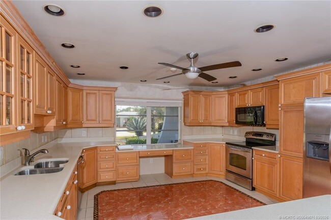 607 Malabar Ave in Fort Pierce, FL - Building Photo - Building Photo
