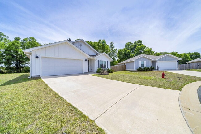 3107 Tricia Cir in Crestview, FL - Building Photo - Building Photo