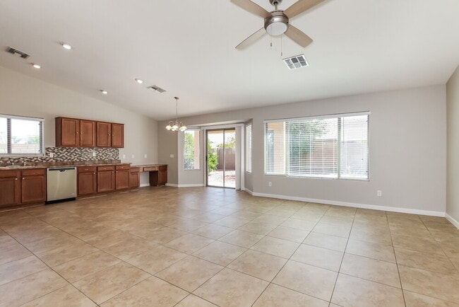 16243 W Yucatan Dr in Surprise, AZ - Building Photo - Building Photo