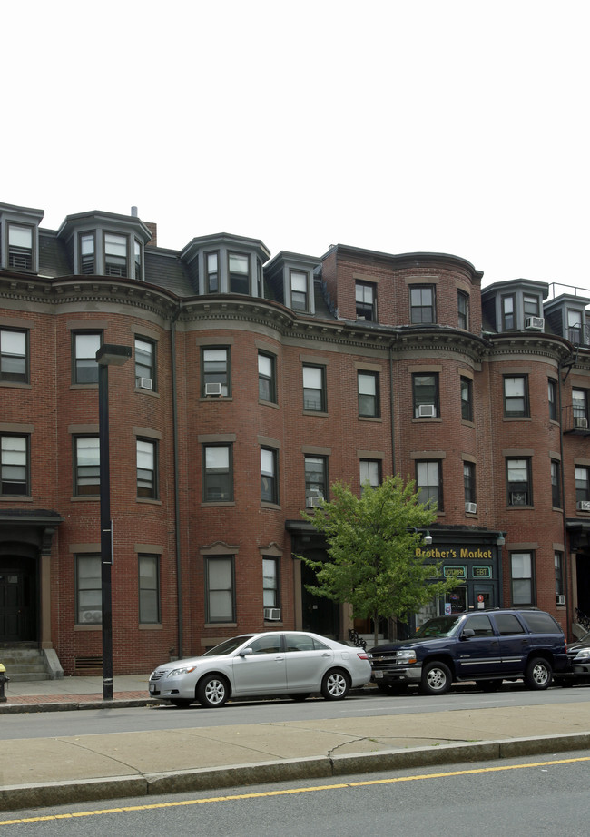 802 Tremont St in Boston, MA - Foto de edificio - Building Photo