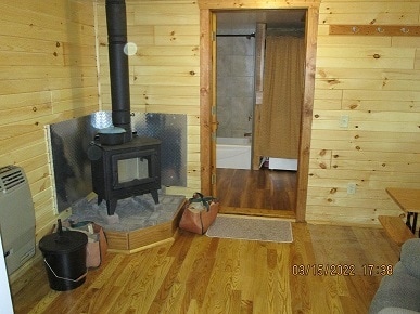 E10544 E Salem Ridge Rd in La Farge, WI - Foto de edificio - Building Photo