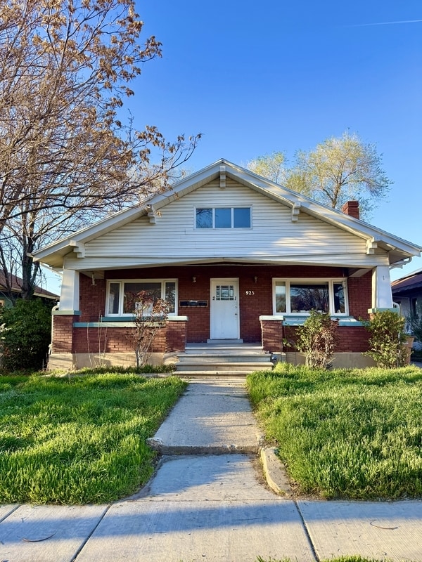 property at 925 Wilson Ave S