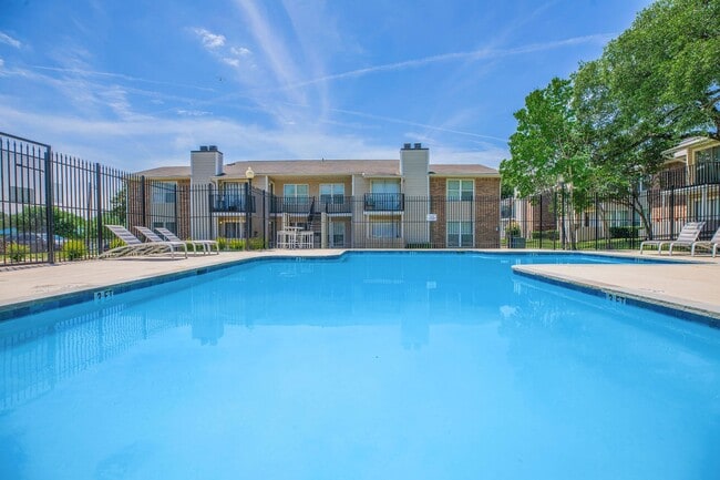 Center Ridge in Duncanville, TX - Foto de edificio - Building Photo