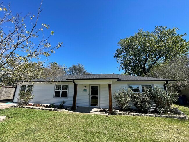 7303 Carol Dr in Greenville, TX - Building Photo - Building Photo