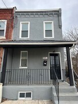 4821 Merion Ave in Philadelphia, PA - Building Photo