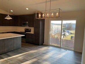 5349 Lakepath Way in Eureka, MO - Building Photo - Building Photo