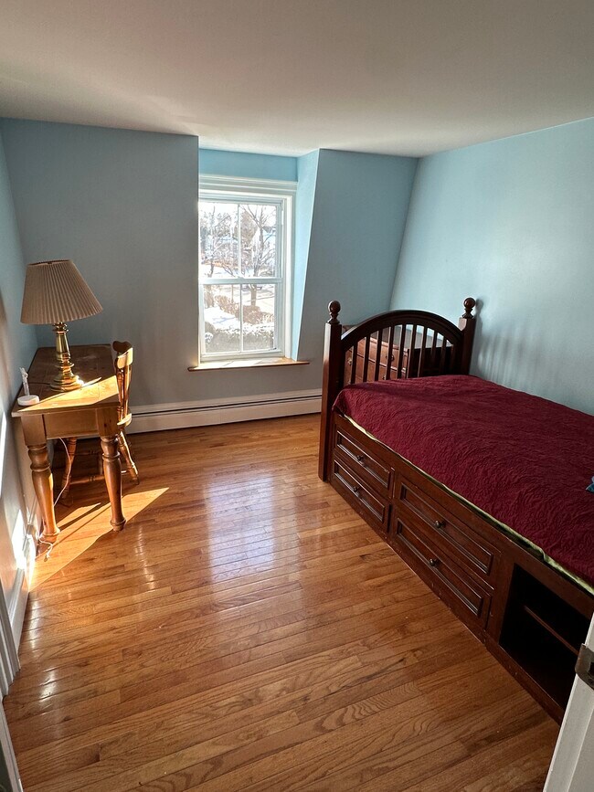 38 Moseley Ave in Newburyport, MA - Building Photo - Building Photo