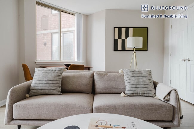 450 Massachusetts Ave NW, Unit FL8-ID897 in Washington, DC - Building Photo - Building Photo